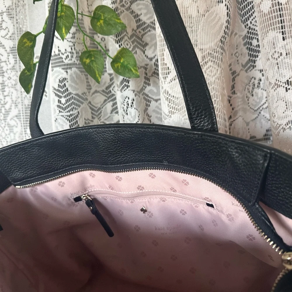 Kate Spade New York Oakwood Street Chandra Pebbled Leather Tote Bag
